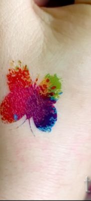 Крутой пример татуировки радуга на фото – для статьи про толкование рисунка радуги в тату