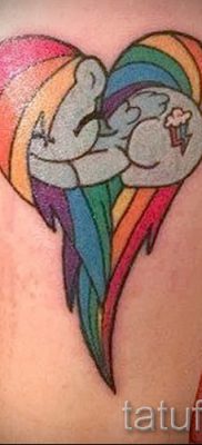 Крутой пример тату радуга на фотографии – для материала про толкование рисунка радуги в тату