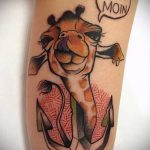 Оригинальный пример выполненной тату жираф – рисунок подойдет для тату жираф на ноге