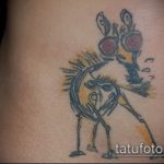 Прикольный пример готовой татуировки жираф – рисунок подойдет для тату жираф ёжик жираф