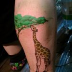 Интересный вариант готовой наколки жираф – рисунок подойдет для тату жираф маленькийтату жираф моноцвет