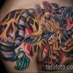 Интересный вариант нанесенной татуировки жираф – рисунок подойдет для тату жираф на предплечье