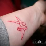 Прикольный пример существующей татуировки журавль – рисунок подойдет для тату журавль на ноге