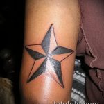 Зачетный пример выполненной татуировки звезды на локтях – рисунок подойдет для тату звезды на локтях 4 буквы