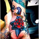 Зачетный пример готовой тату кинжал и роза – рисунок подойдет для тату кинжал и роза и череп
