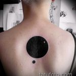 Классный вариант существующей татуировки круг – рисунок подойдет для тату круг на руке