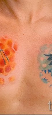 Интересный вариант идеи тату снегирь в готовой татуировке на фотографии — для поста про толкование тату снегирь