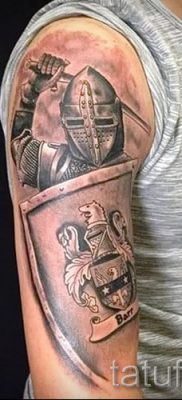 Идея удачной татуировки щит и меч для статьи про смысл тату щит с мечем
