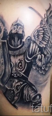 Рисунок интересной татуировки щит и меч для статьи про историю тату щит с мечем