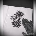 Интересный пример эскиза наколки АНАНАС – рисунок подойдет для тату ананас на руке