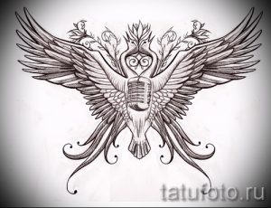 Эскиз татуировки с изображением птицы, напоминающей дракона, с микрофоном и крыльями. Подходит для музыкантов и любителей фэнтези.