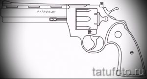 Черно-белый эскиз татуировки револьвера Colt Python .357. Детализированный рисунок оружия для любителей огнестрельного оружия.