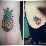 Интересный вариант существующей тату ананас – рисунок подойдет для тату ананас на ноге
