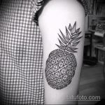 Крутой вариант готовой тату ананас – рисунок подойдет для тату ананаса на ноге