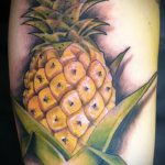 Прикольный пример готовой тату ананас – рисунок подойдет для тату ананас tiny love