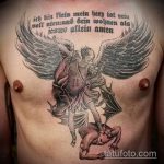 Интересный вариант существующей тату ангел и демон – рисунок подойдет для тату борьба ангела демона