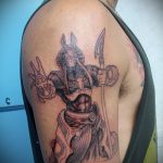 Оригинальный вариант существующей татуировки Анубис – рисунок подойдет для тату анубис на плече