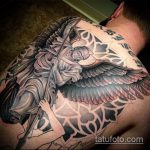 Прикольный вариант нанесенной татуировки Архангел Михаил – рисунок подойдет для тату архангел михаил на спине
