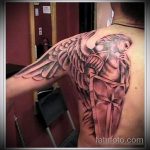 Прикольный пример выполненной татуировки Архангел Михаил – рисунок подойдет для тату архангел михаил на плече