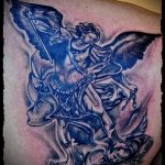 Оригинальный вариант существующей наколки Архангел Михаил – рисунок подойдет для тату архангела михаила с щитом