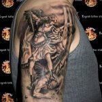 Прикольный пример выполненной татуировки Архангел Михаил – рисунок подойдет для тату архангел михаил на руке