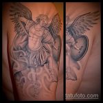 Классный пример существующей татуировки Архангел Михаил – рисунок подойдет для тату архангел михаил на плече