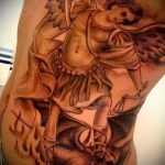 Крутой вариант готовой тату Архангел Михаил – рисунок подойдет для тату архангел михаил с щитом и копьём
