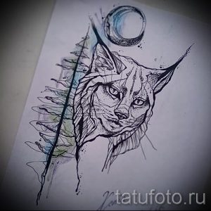 Эскиз татуировки рыси с полумесяцем, выполненный в графическом стиле с элементами акварели. Идеально для любителей мистики и дикой природы.