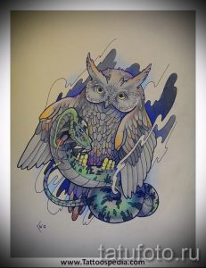 Детальный эскиз татуировки совы, обвитой змеей. Рисунок выполнен в ярких цветах с использованием традиционных японских мотивов и узоров.