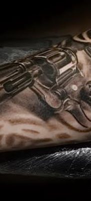 Фото тату револьвер (значение) — пример интересного рисунка тату — 038 tatufoto.com