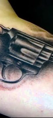 Фото тату револьвер (значение) — пример интересного рисунка тату — 047 tatufoto.com