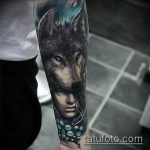 фото тату волчица №377 - интересный вариант рисунка, который хорошо можно использовать для переработки и нанесения как тату волчица на девушке