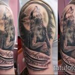 фото тату воющий волк №521 - прикольный вариант рисунка, который удачно можно использовать для переделки и нанесения как тату воющий волк на лопатке