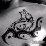 фото тату воющий волк №219 - классный вариант рисунка, который хорошо можно использовать для доработки и нанесения как тату воющий волк на спине