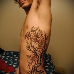 фото тату дерево №33 - крутой вариант рисунка, который успешно можно использовать для доработки и нанесения как тату дерево листья