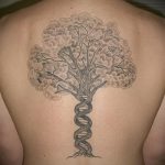 фото тату дерево №406 - крутой вариант рисунка, который хорошо можно использовать для доработки и нанесения как тату на икре дерево