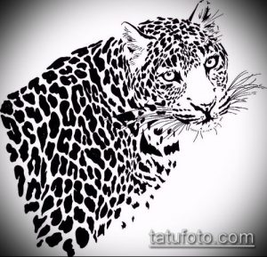 Фото эскиза татуировки с изображением головы леопарда, выполненного в стиле blackwork с использованием только черного цвета.