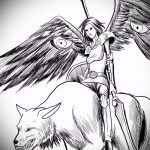 Черно-белый эскиз татуировки: воин верхом на волке с крыльями, держащий в руке копье, выполненный в графическом стиле.