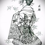 Черно-белый эскиз татуировки с изображением гейши, дракона и кленовых листьев. Японский стиль, детализированная проработка.