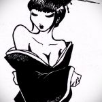 Черно-белый эскиз татуировки гейши, держащей веер, выполненный в минималистичном стиле.