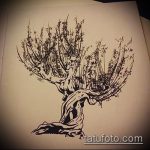эскиз тату дерево №111 - классный вариант рисунка, который хорошо можно использовать для переделки и нанесения как тату дерево на боку