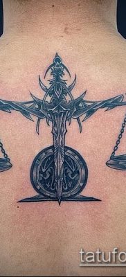 тату весы (зодиак) (значение) — пример интересного рисунка тату — 032 tatufoto.com