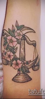 тату весы (зодиак) (значение) — пример интересного рисунка тату — 035 tatufoto.com
