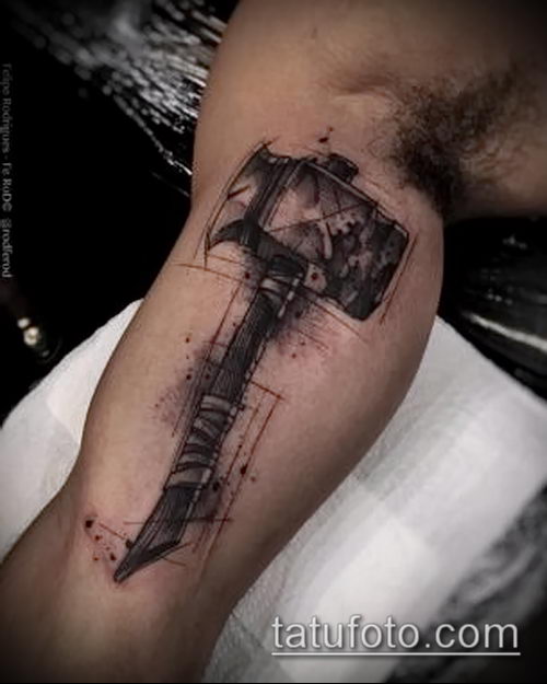 тату молот фото (значение) - пример интересного рисунка тату - 030 tatufoto.com