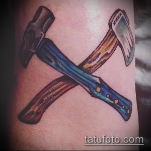 тату топор фото (значение) - пример интересного рисунка тату - 014 tatufoto.com