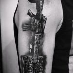 фото военных тату №164 - крутой вариант рисунка, который хорошо можно использовать для переделки и нанесения как военное тату на плече