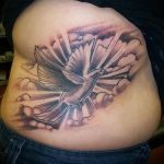 фото тату голубь №268 - эксклюзивный вариант рисунка, который успешно можно использовать для преобразования и нанесения как тату голубь с крестом
