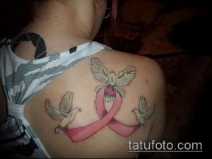 фото тату голубь №473 - прикольный вариант рисунка, который удачно можно использовать для переделки и нанесения как тату пара голубей