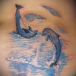 фото тату дельфин №241 - классный вариант рисунка, который хорошо можно использовать для доработки и нанесения как фото тату дельфин на ноге