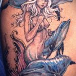 фото тату дельфин №742 - классный вариант рисунка, который легко можно использовать для доработки и нанесения как фото тату дельфин на ноге